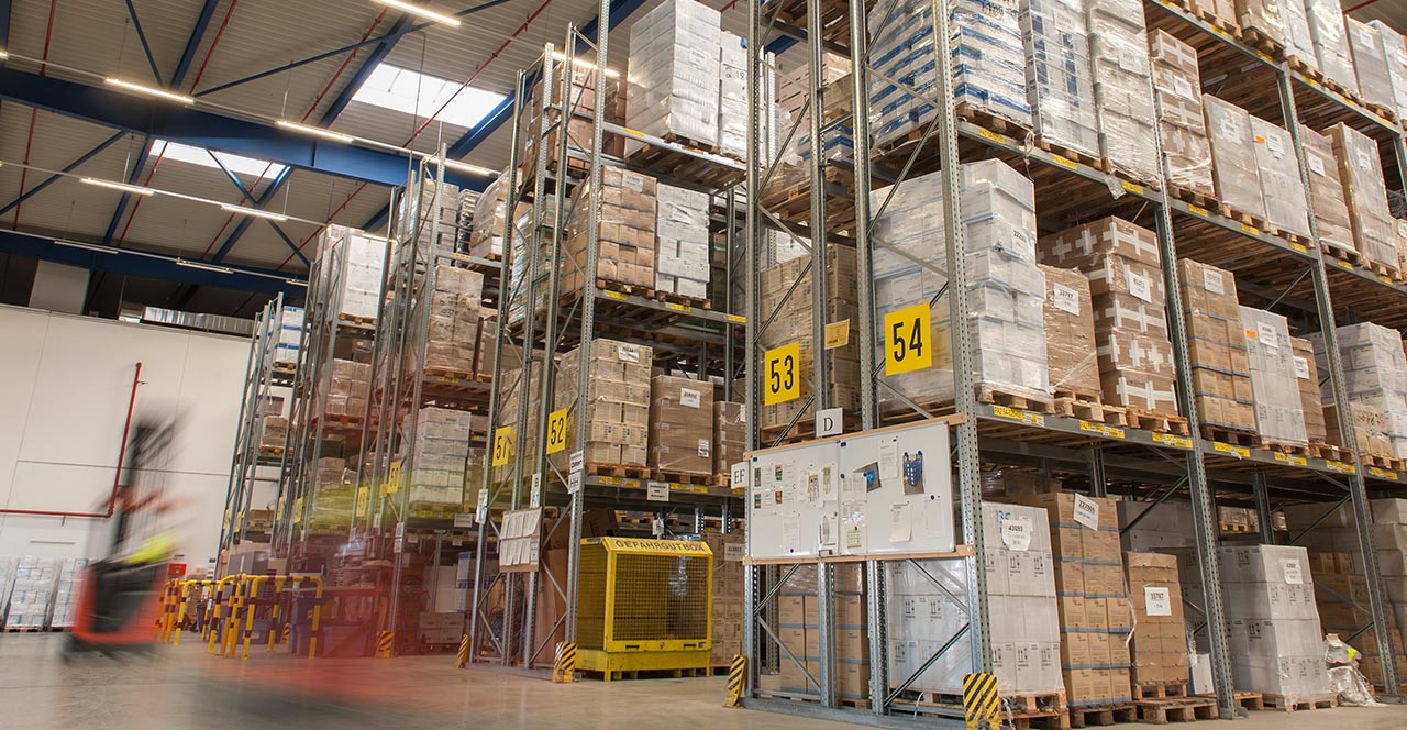 Logistik dental trade depot shipping and organisation of transport bulk container storage 